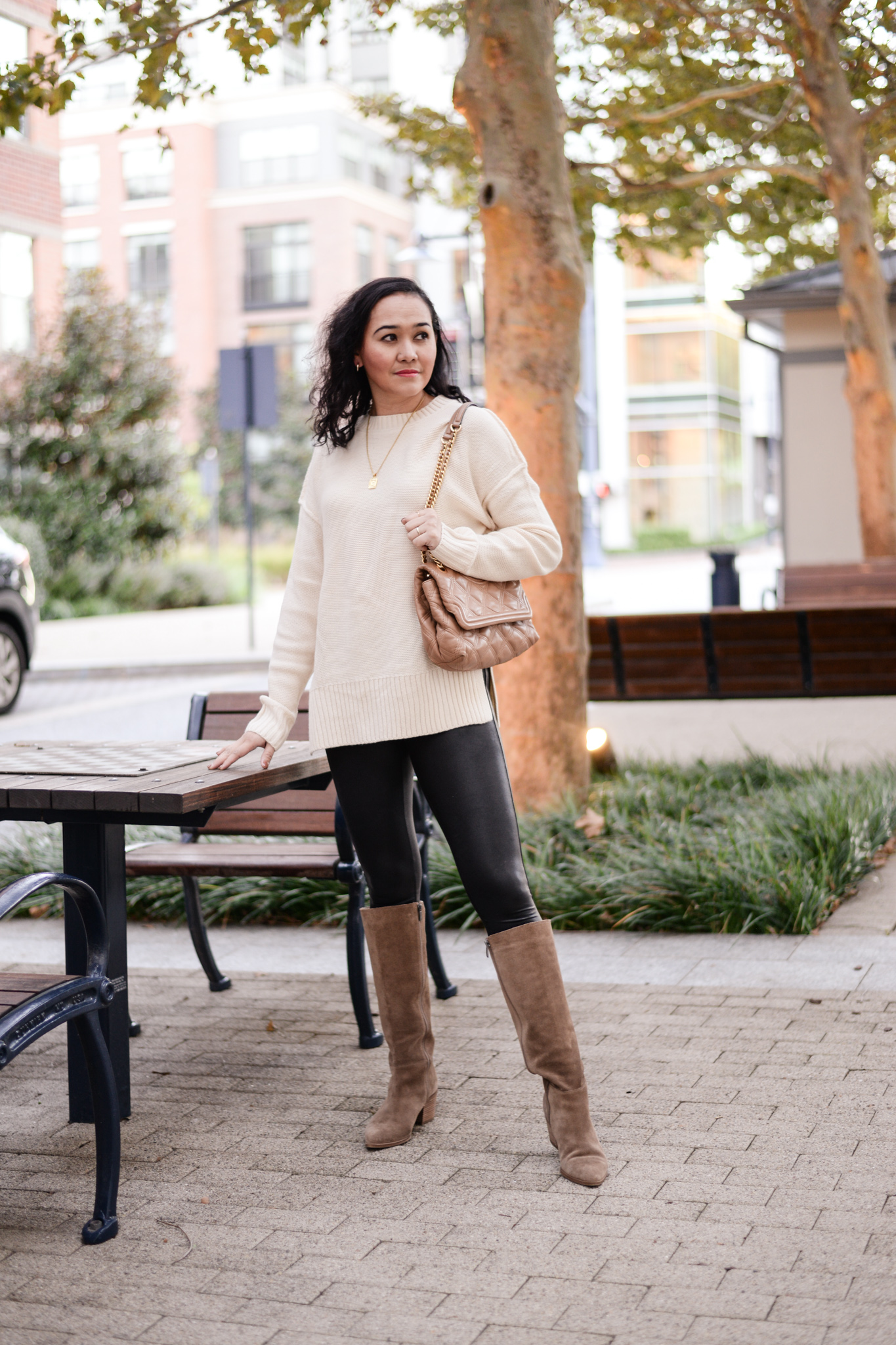 How to Wear Faux Leather Leggings - The Motherchic