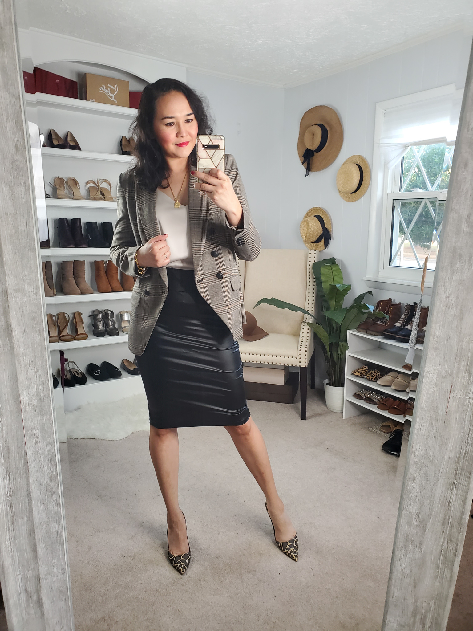 faux leather skirt office outfit