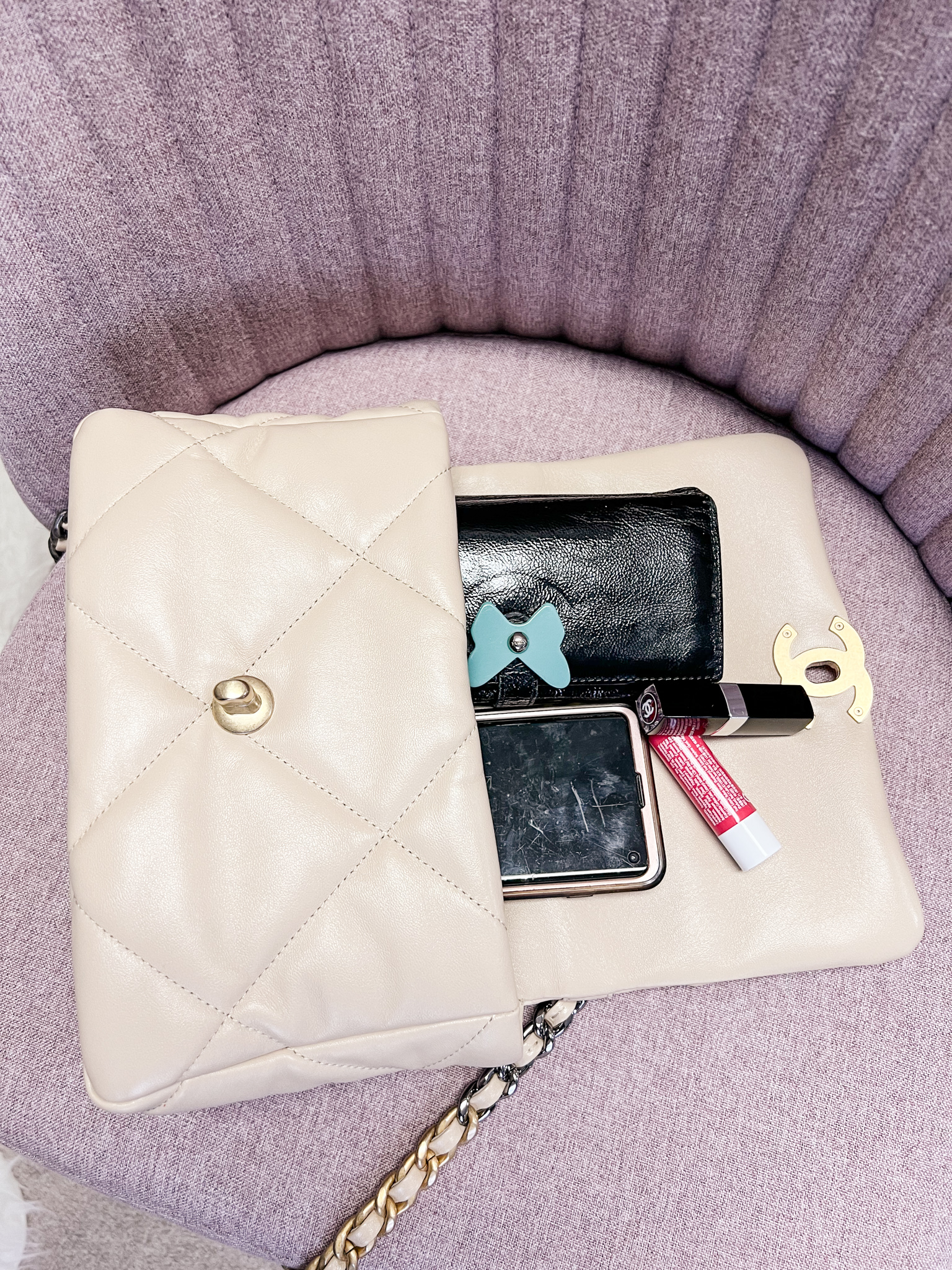 what fits inside Chanel 19 Handbag