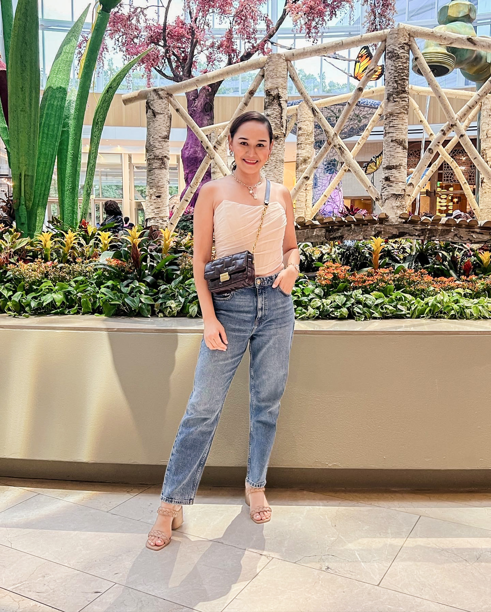 How To Style Zara Mom Jeans - SimplyChristianne